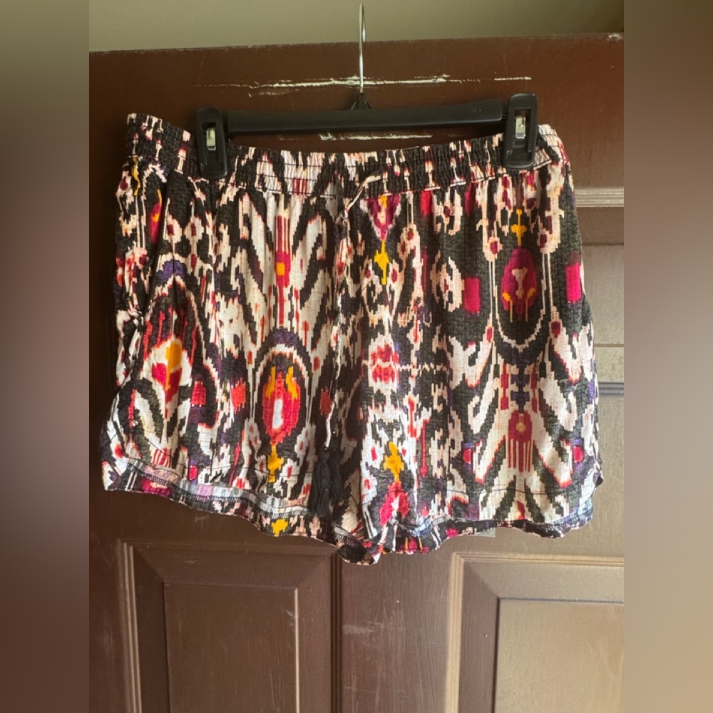 a.n.a. Shorts Size Large